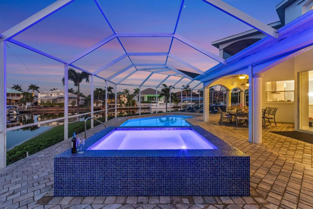 Villa Whispering Palms - Cape Coral - Roelens Vacations